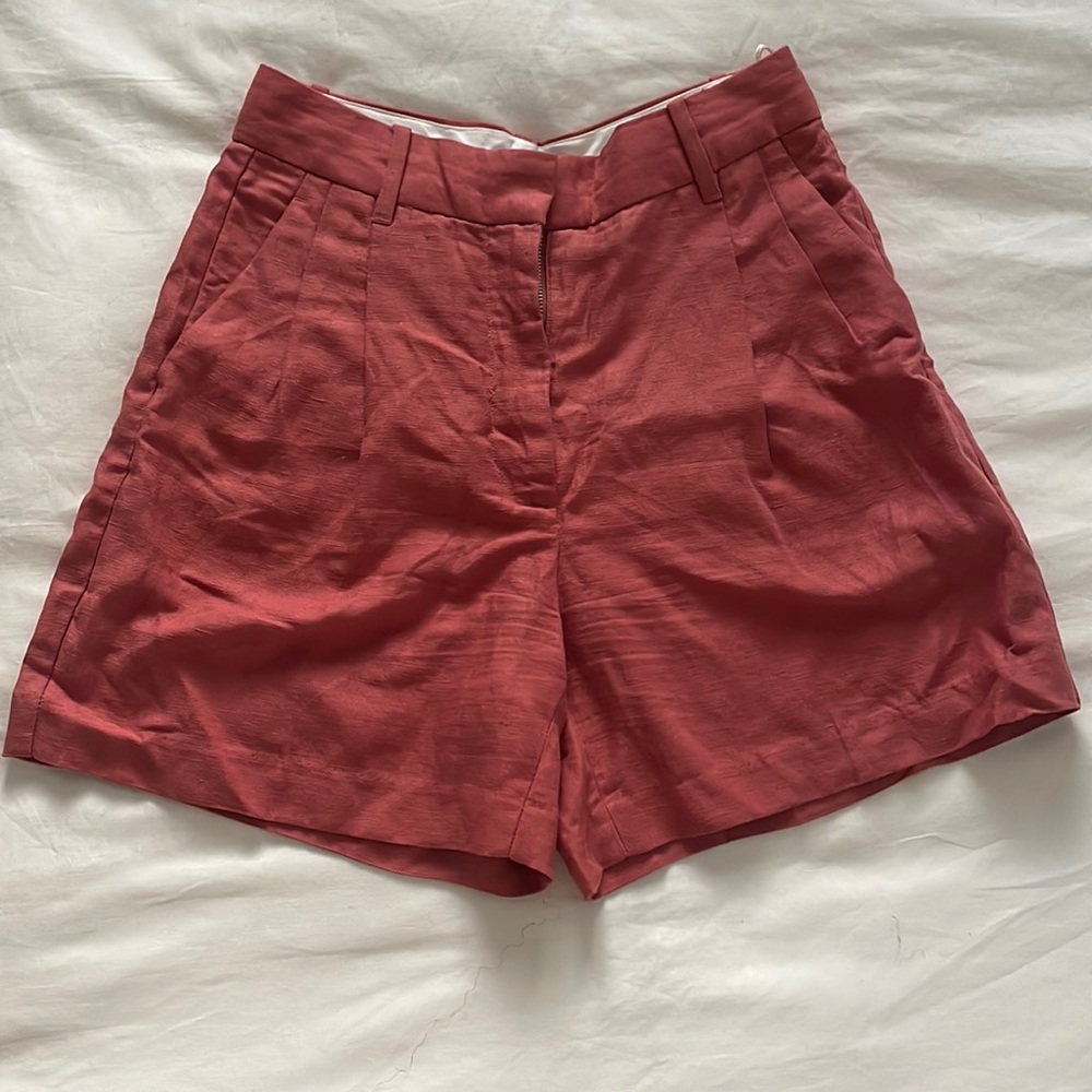 Aritzia effortless linen shorts